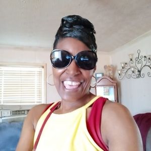 Meet your Posher, Debra